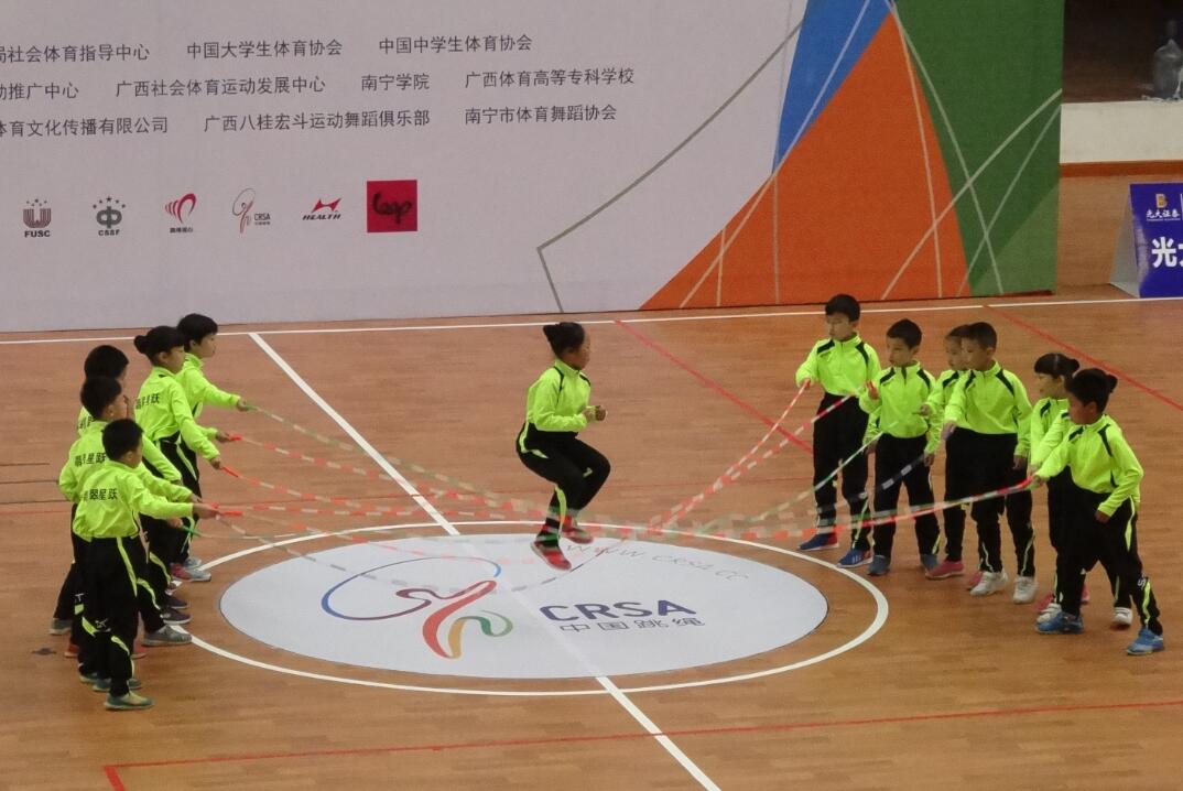 bw必威西汉姆联官网-田华：代表中的电影明星