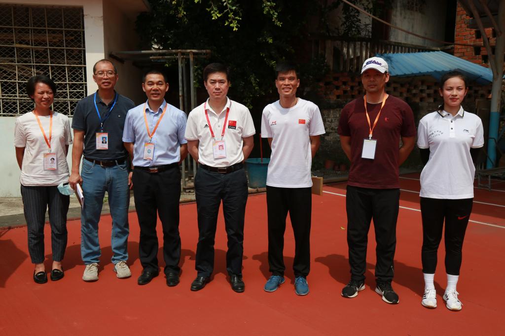 周璋斌书记了解体教学院《专项体适能》课程教学与课堂疫情防控情况