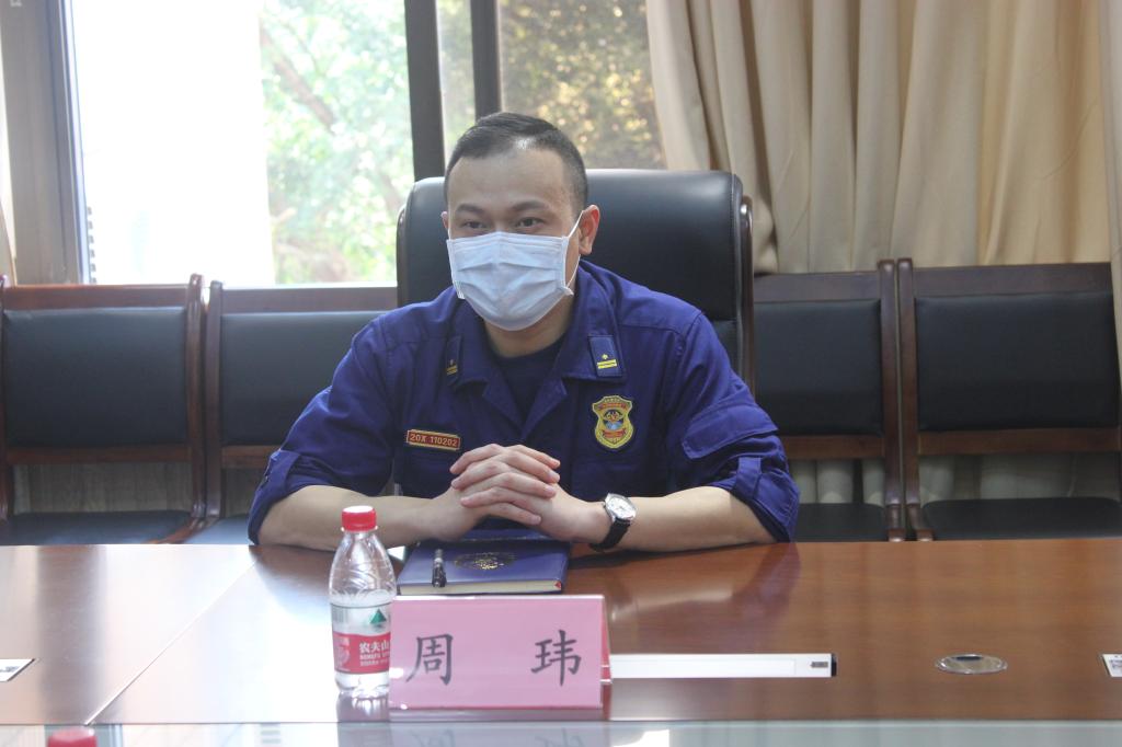 周玮教导员对我校给予兴宁消防救援支持标示感谢