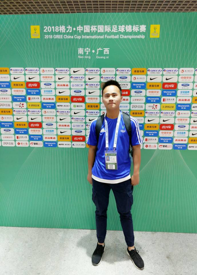 韦宁宗 男,壮族,共青团员,17级体教12班,现任校学生会学习部部长,本人积极向上,乐于助人,肯吃苦耐劳,不骄不躁。座右铭:我们的人生必须要付出努力,吃饭都会冒汗,更何况做些比吃饭更难的事儿!