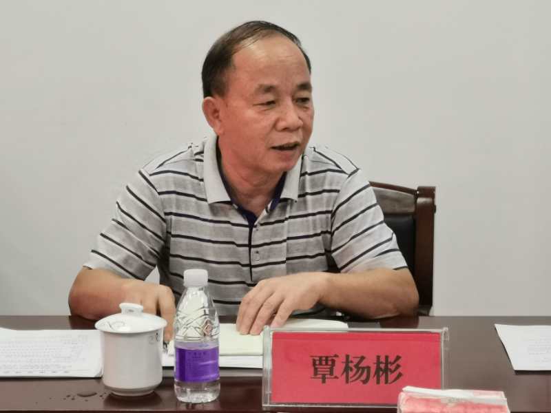覃杨彬副校长就足球合作意向发言