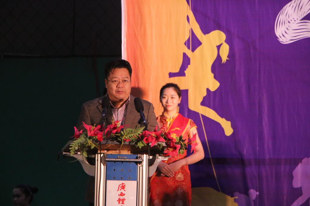 我校党委副书记朱胜勇宣布比赛开始